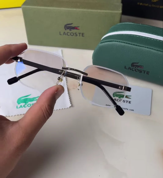 Lacoste percé